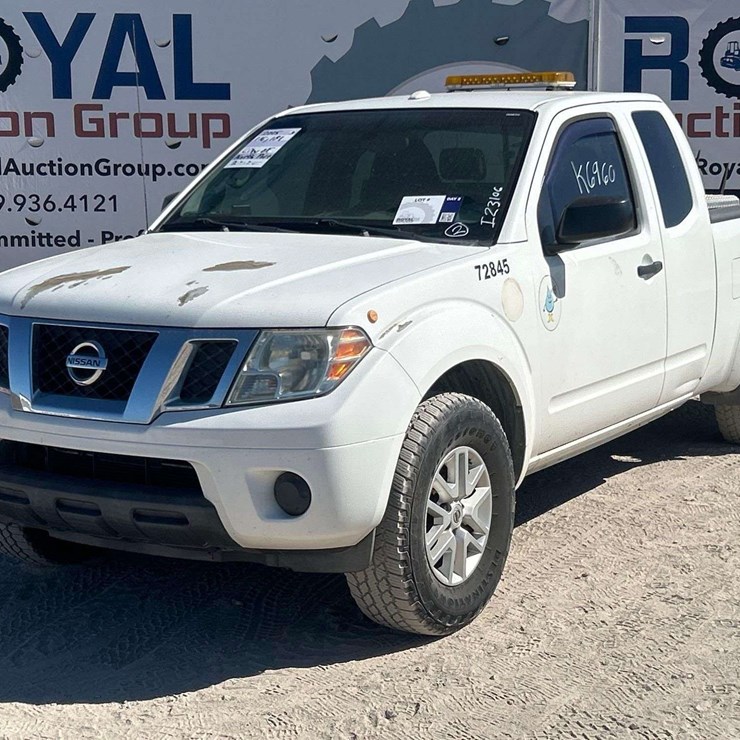 2015 NISSAN FRONTIER