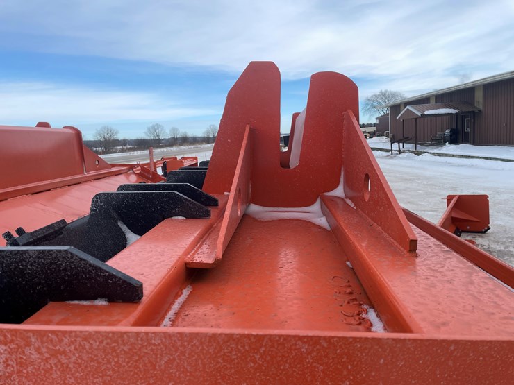 #2007-•-new-kc-12'-loader-pusher-image-15