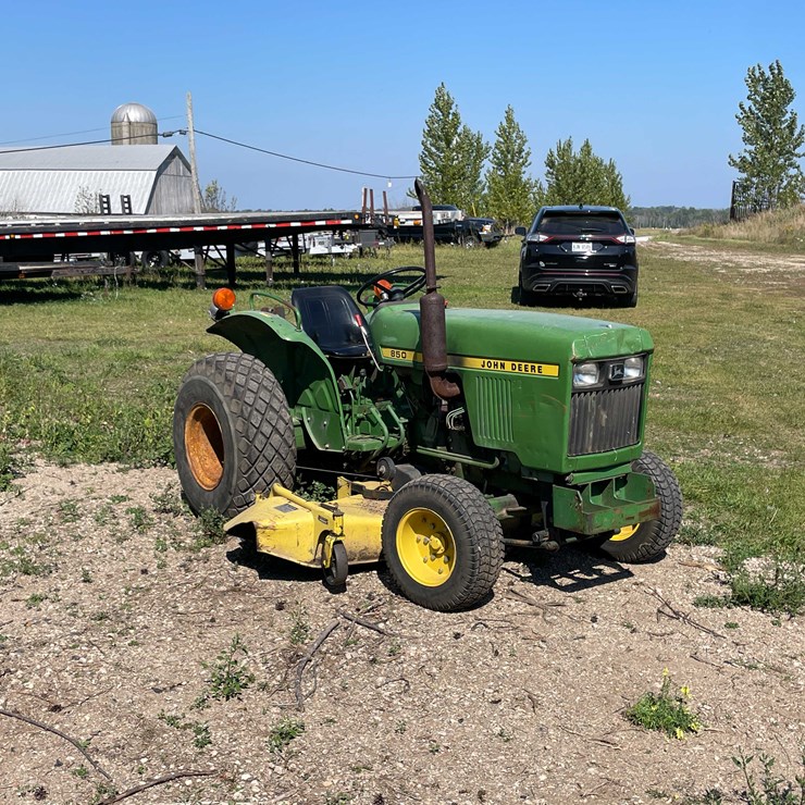 JOHN DEERE 850