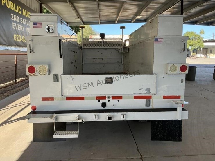 2016-ford-f550-image-6