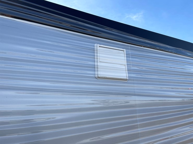 #107-•-new-kj-portable-bathroom-image-7