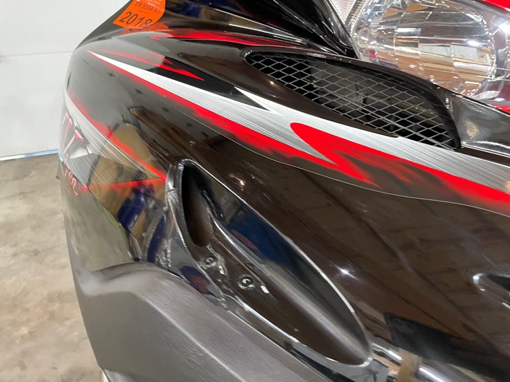 #3798-•-2004-yamaha-sx-viper-snowmobile-image-13