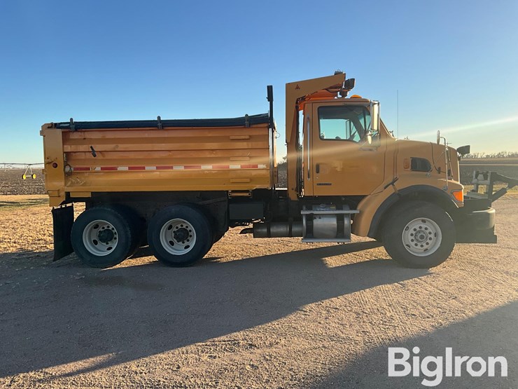 2005-sterling-lt7501-image-4