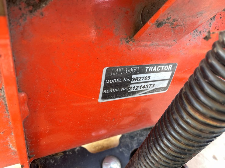 #3820-•-kubota-lawn-tractor-snowblade-attachment-image-9