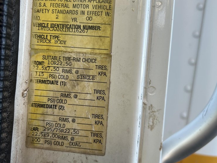 2001-international-4700-image-30