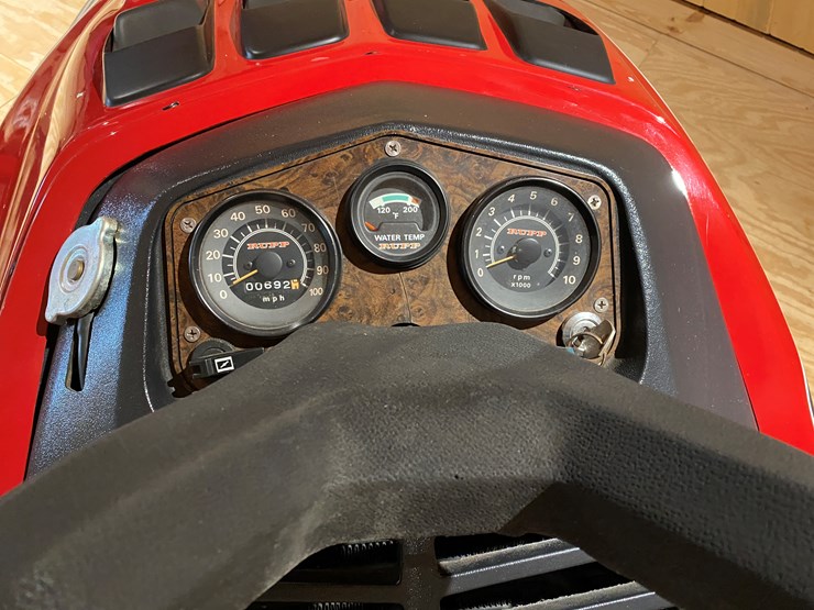 #3794-•-1977-rupp-nitro-250-snowmobile-image-12