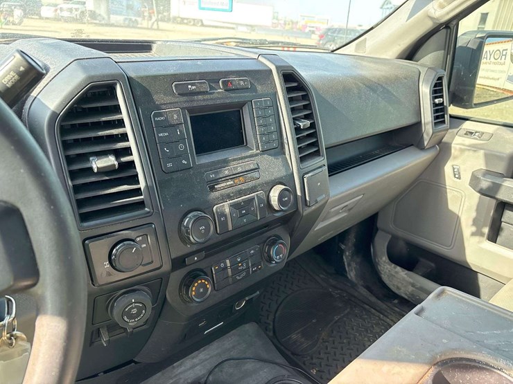 2018-ford-f150-image-19