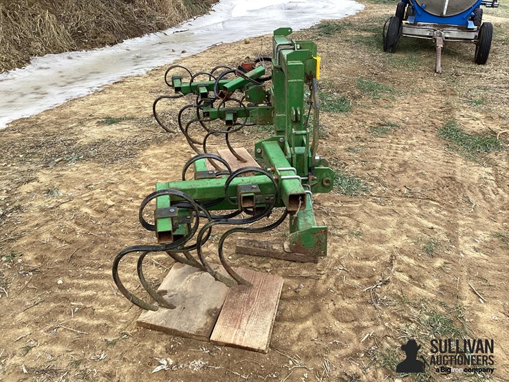 custom-3-pt-2-row-cultivator-image-4