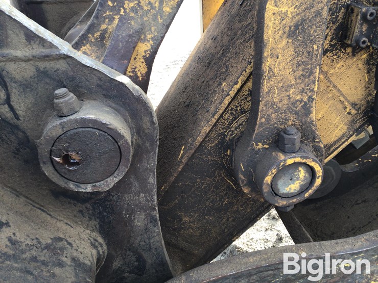 1998-john-deere-230-image-18