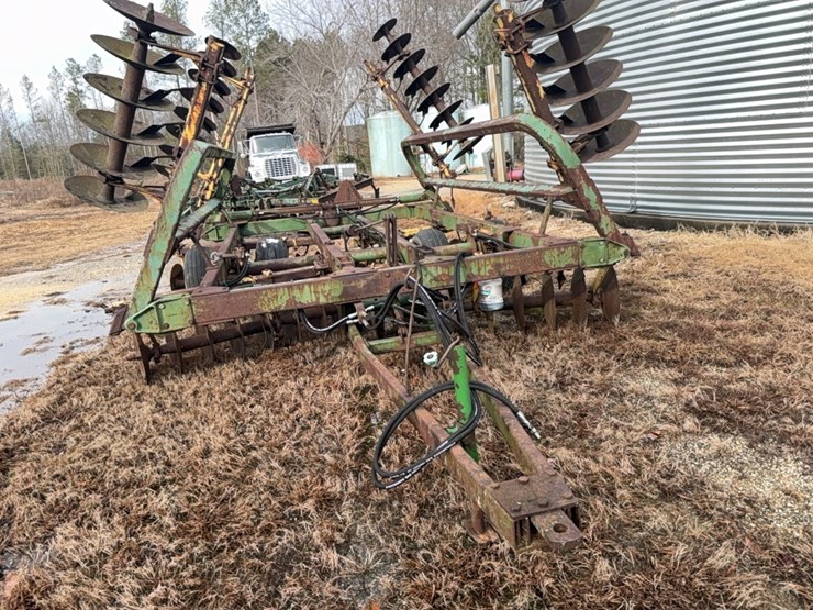 john-deere-230-image-9