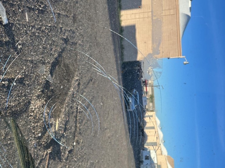 2016-volvo-f613-image-33