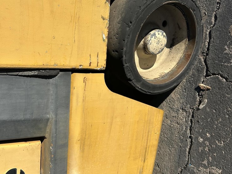 1999-yale-gc100mgn-image-20