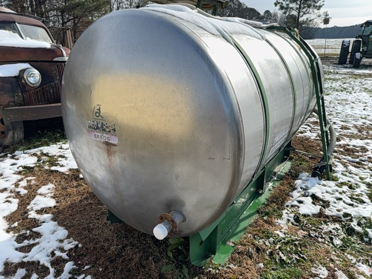 1200-gal-stainless-steel-nurse-tank;-located-at-7241-roxbury-rd,-charles-city,-va,-please-call-804.837.9940-or-804.651.4404-with-questions-image-12