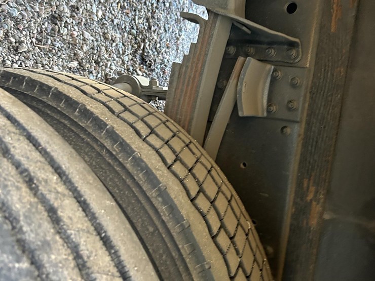 1998-isuzu-ftr-image-26