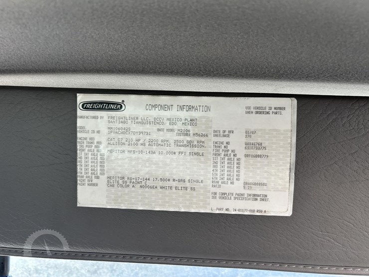 2007-freightliner-business-class-m2-106-image-13