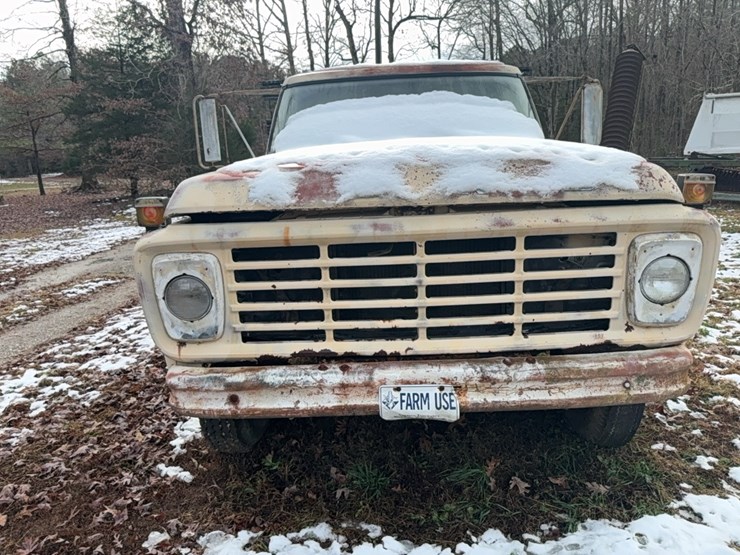 1977-ford-600-image-58