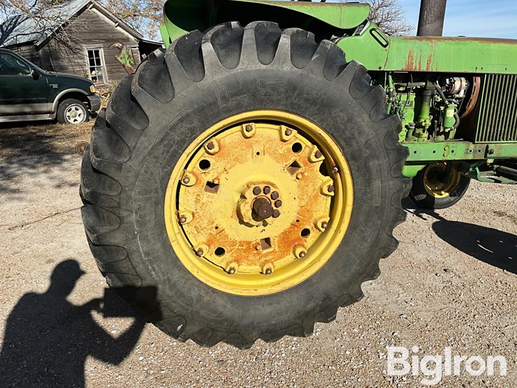 1970-john-deere-3020-image-10