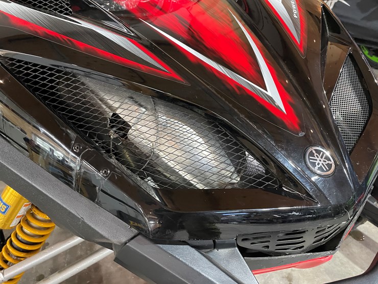 #3798-•-2004-yamaha-sx-viper-snowmobile-image-12