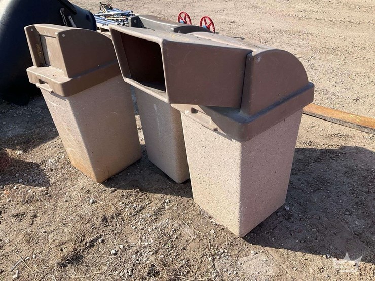 3-concrete-push-door-lid-outdoor-trash-can-image-5