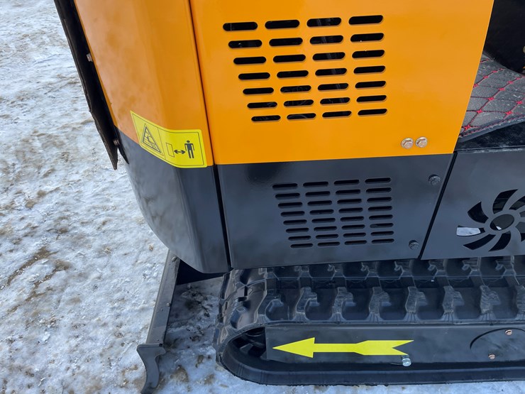 #204-•-miva-va13-mini-excavator-image-40