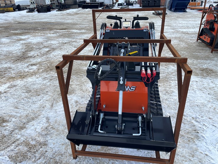 #300-•-mms-mini-skid-steer-ride-on-loader-image-2