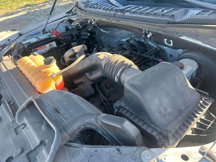 2016-ford-f150-image-16