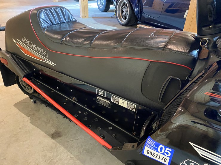 #3788-•-1991-ski-doo-formula-mach-1-snowmobile-image-12