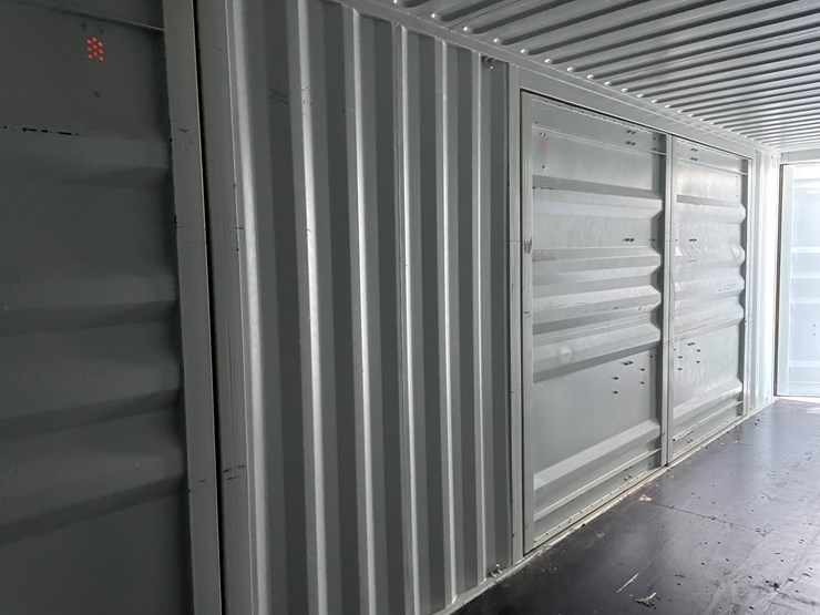 #102-•-40'-high-cube-multi-door-shipping-container-image-12