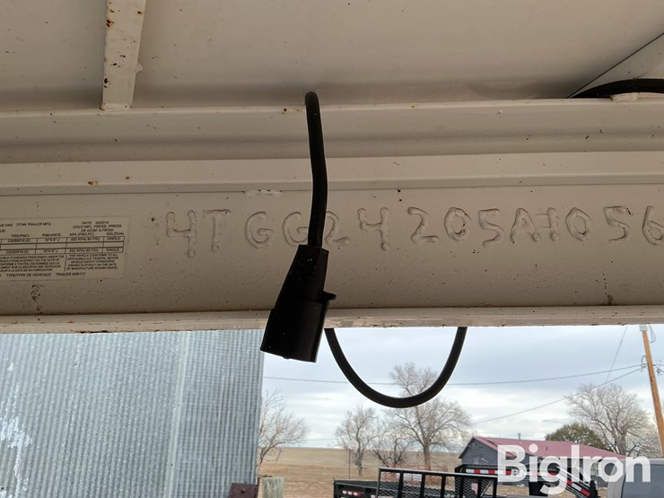 2010-titan-trailer-image-20