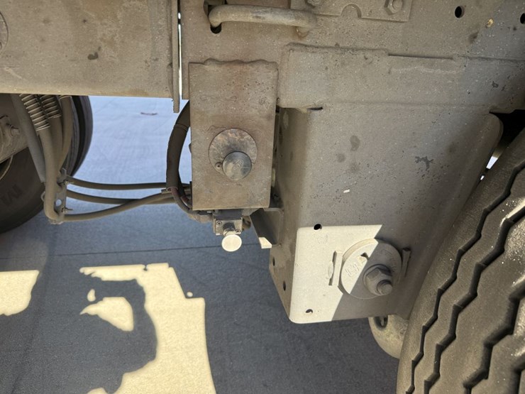 2016-utility-van-image-6