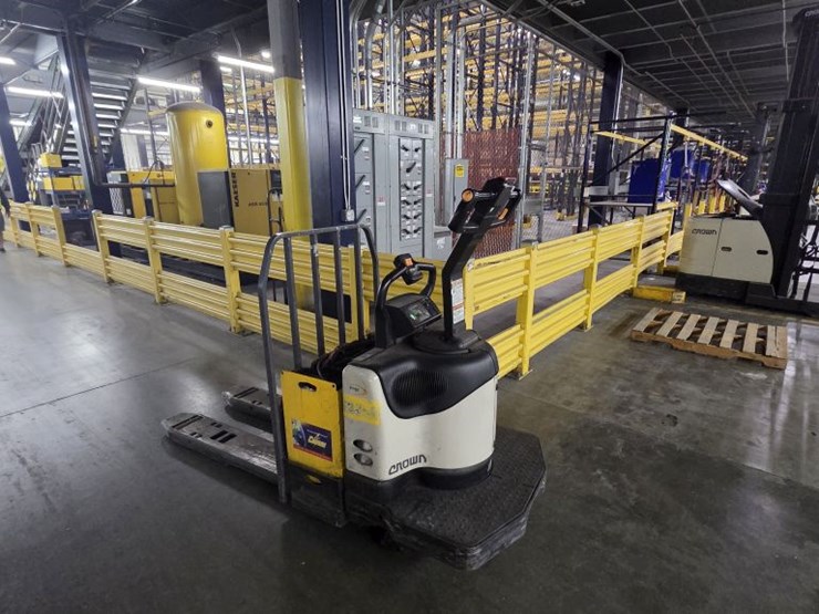 2021-crown-pe4500-60-image-1