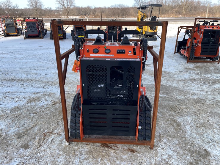 #301-•-mms-mini-skid-steer-ride-on-loader-image-6