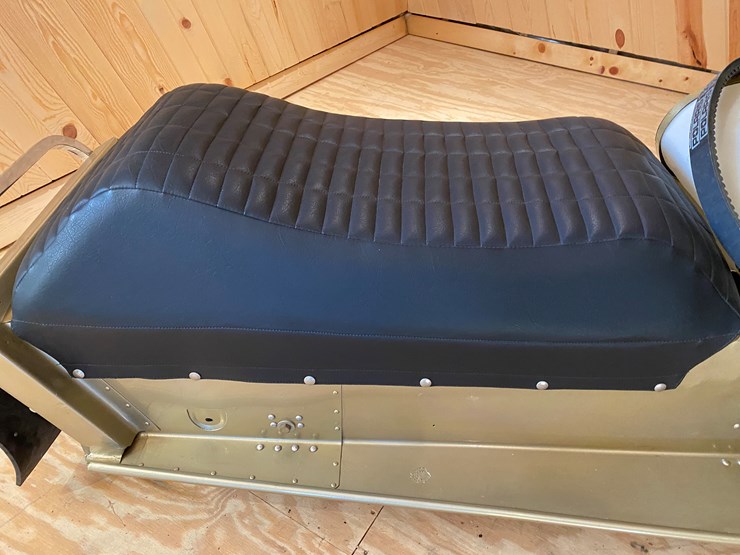 #3775-•-1973-alouette-440-super-snowmobile-image-14