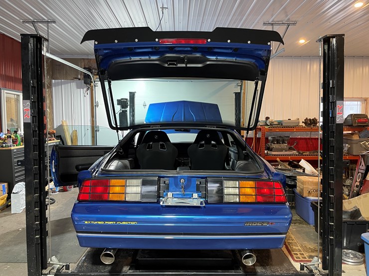 #3811-•-1990-chevrolet-camaro-iroc-z-rare-1le-(has-wi-title)-image-44