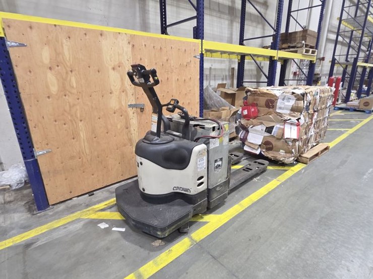 2004-crown-pe4000-60-image-1