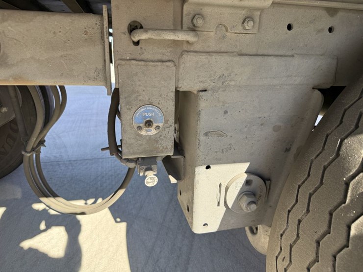 2016-utility-van-image-6