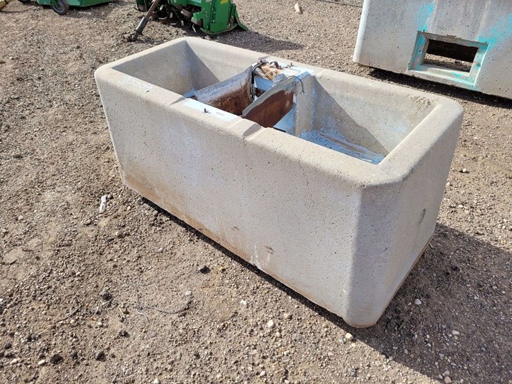 concrete-water-trough-image-1
