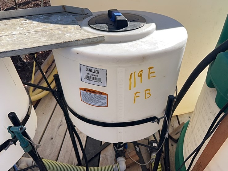 35-gallon-chemical-induction-poly-tank;-located-at-7241-roxbury-rd,-charles-city,-va,-please-call-804.837.9940-or-804.651.4404-with-questions-image-1