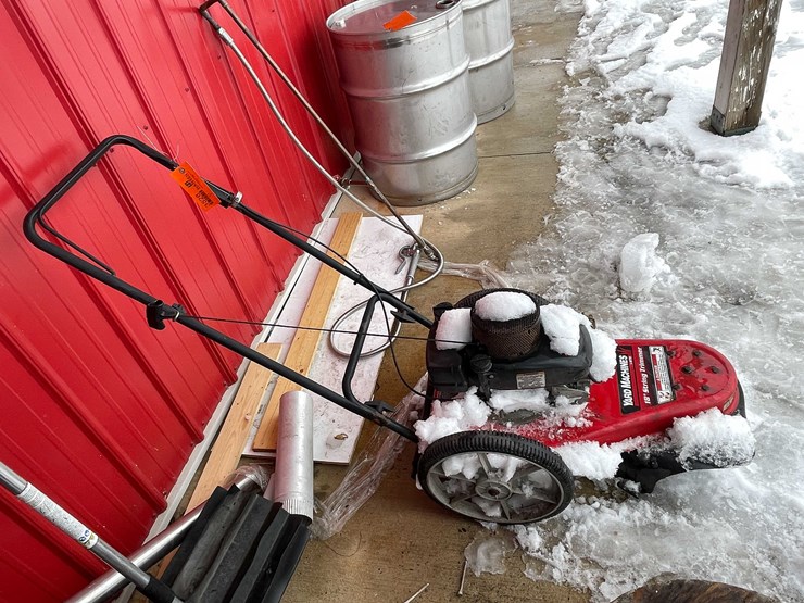 #3526-•-yard-machine-18"-string-trimmer-image-5