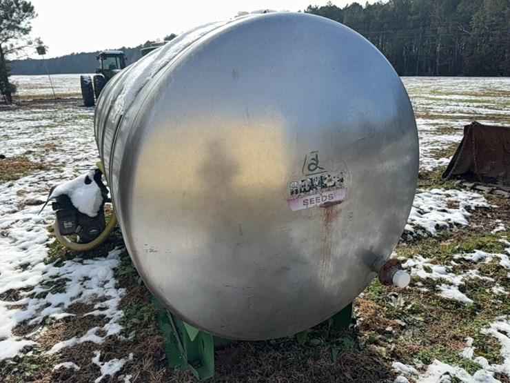 1200-gal-stainless-steel-nurse-tank;-located-at-7241-roxbury-rd,-charles-city,-va,-please-call-804.837.9940-or-804.651.4404-with-questions-image-15