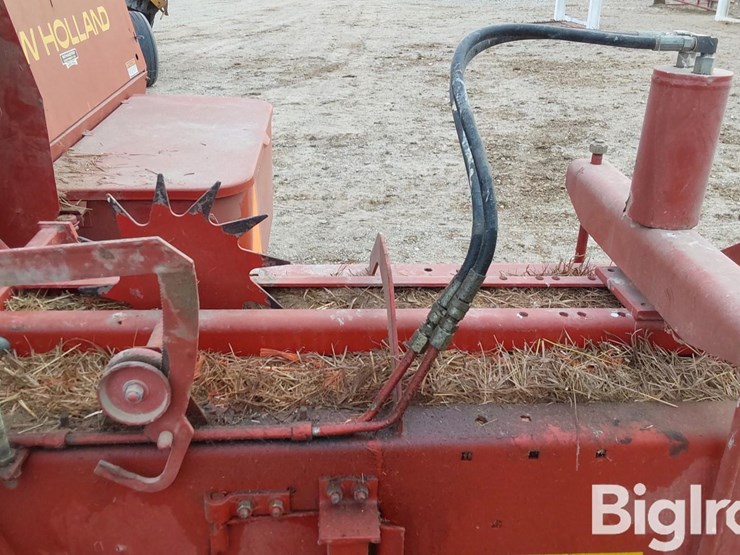 new-holland-575-image-17