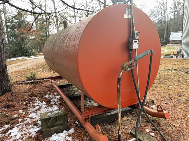 2023-2000-gal-fuel-tank-on-skids,-5-ft-x-12-ft-with-pump;-located-at-7241-roxbury-rd,-charles-city,-va,-please-call-804.837.9940-or-804.651.4404-with-questions-image-29