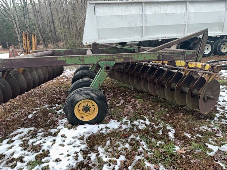 john-deere-340-image-44