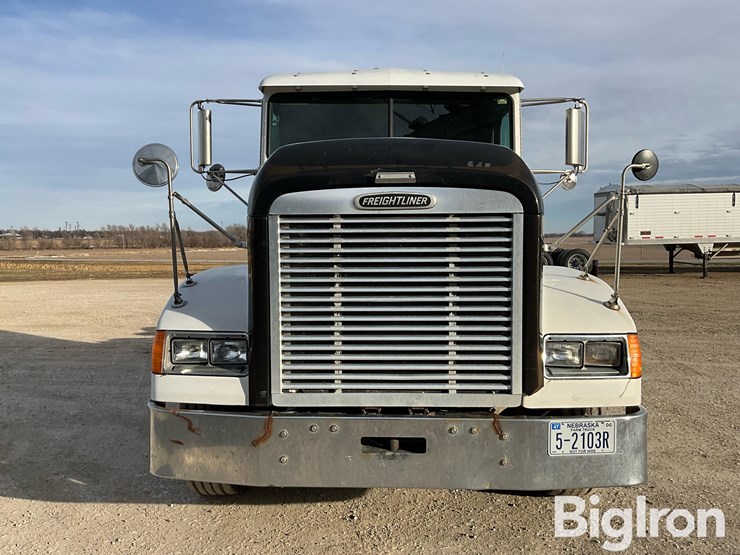 1999-freightliner-fld120-image-2