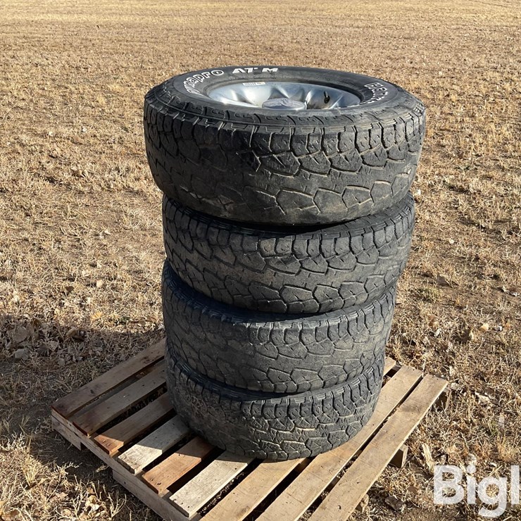 Eagle Alloys Aluminum Wheels & LT285/75R16 Tires