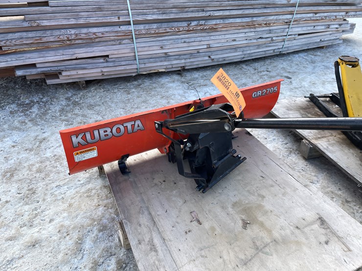 #3820-•-kubota-lawn-tractor-snowblade-attachment-image-5