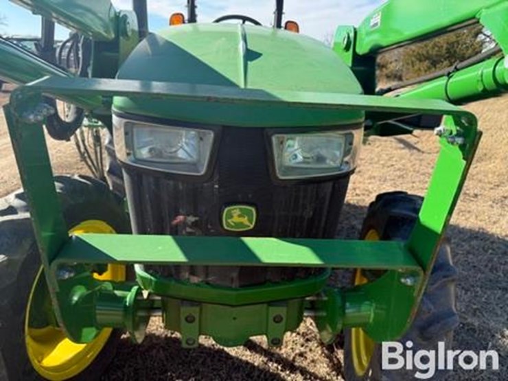 2016-john-deere-5045e-image-13
