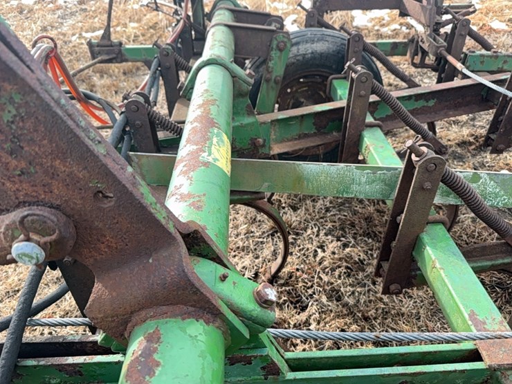 john-deere-pull-type-3-section-field-cultivator,-24';-located-at-7241-roxbury-rd,-charles-city,-va,-please-call-804.837.9940-or-804.651.4404-with-questions-image-52