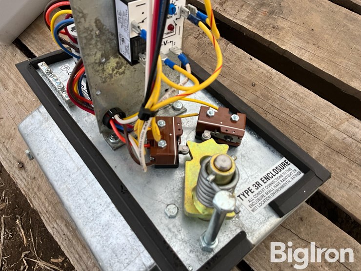 valley-pivot-tower-control-boxes-image-14