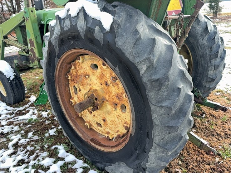 john-deere-4320-image-12